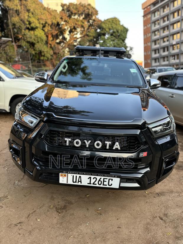 Toyota Hilux 2017 Black