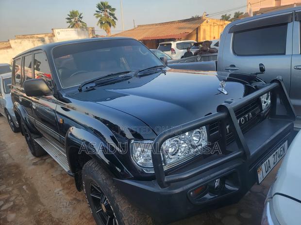Toyota Land Cruiser 1990 Black