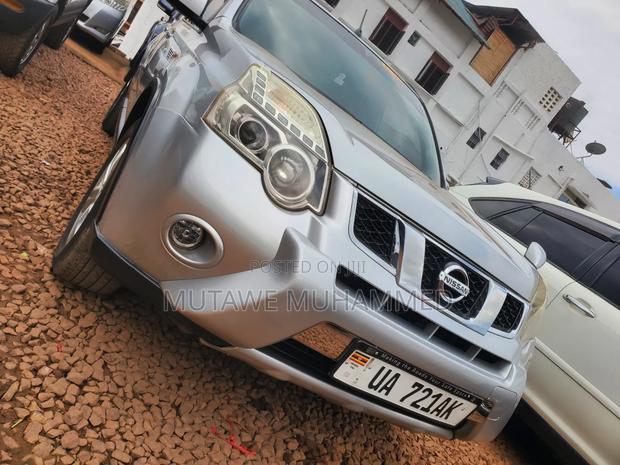 Nissan X-Trail 2010 Silver
