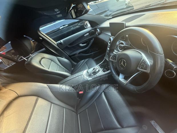 Mercedes-Benz C200 2017 Black