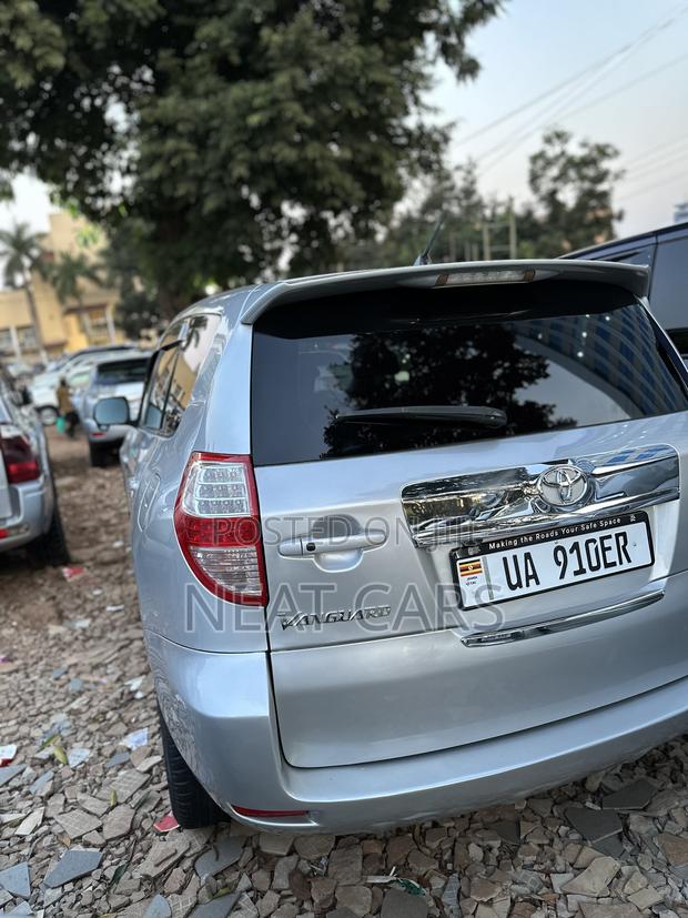 Toyota Vanguard 2009 Gray