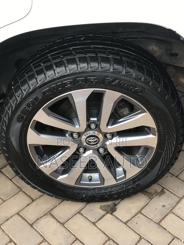 Toyota Land Cruiser Prado 2018 White