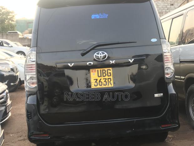 Toyota Voxy 2009 Black
