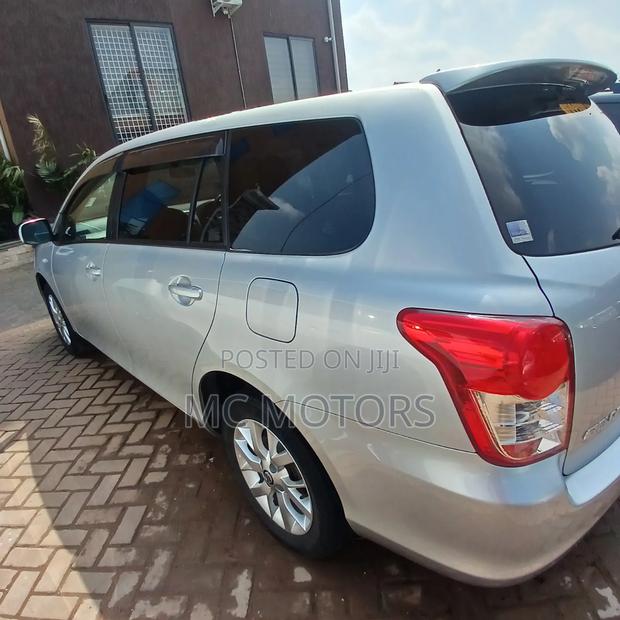 Toyota Corolla Fielder 2012 Silver