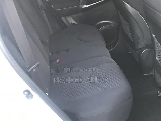 Toyota RAV4 2010 White