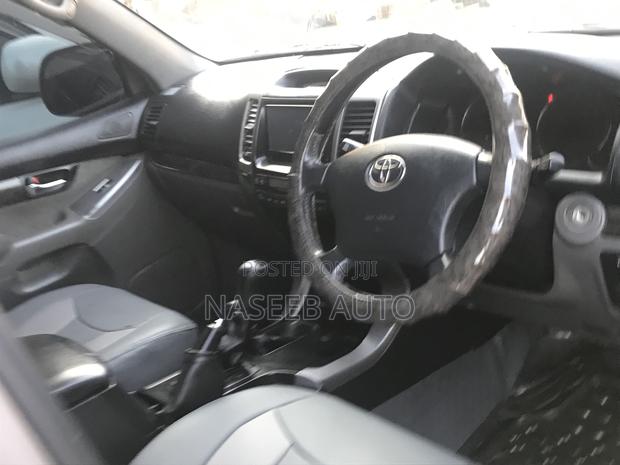 Toyota Land Cruiser Prado 2008 Gold