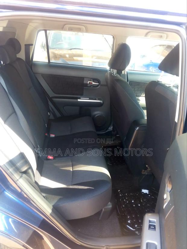 Toyota Corolla Rumion 2012 Black