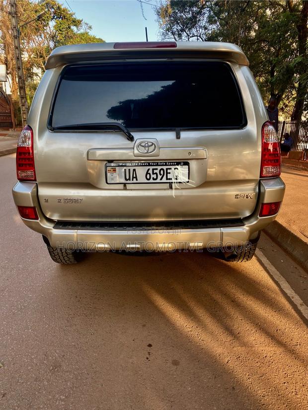Toyota Hilux Surf 2003 Gold