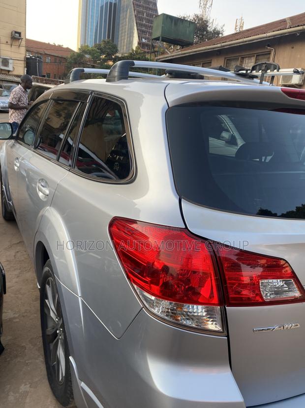Subaru Outback 2013 Silver