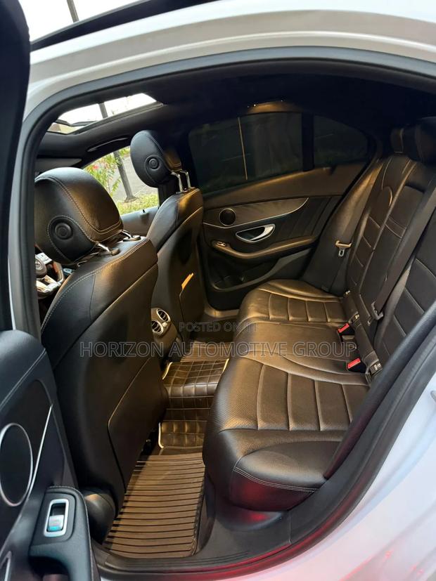 Mercedes-Benz 200 2017 Black