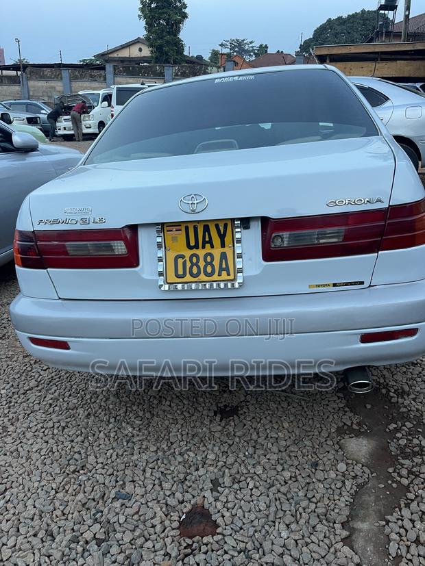 Toyota Corona Premio 2001 White
