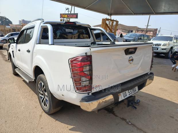 Nissan Navara 2015 White