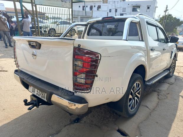 Nissan Navara 2015 White