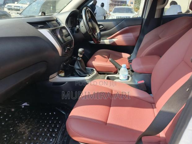 Nissan Navara 2015 White