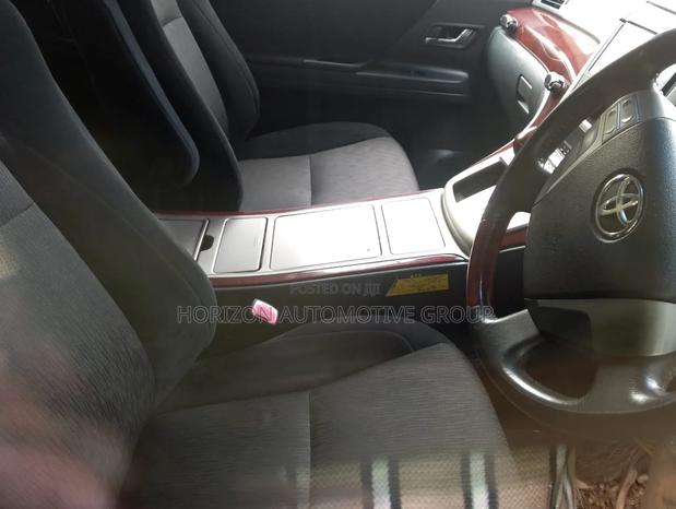 Toyota Alphard 2011 Gray