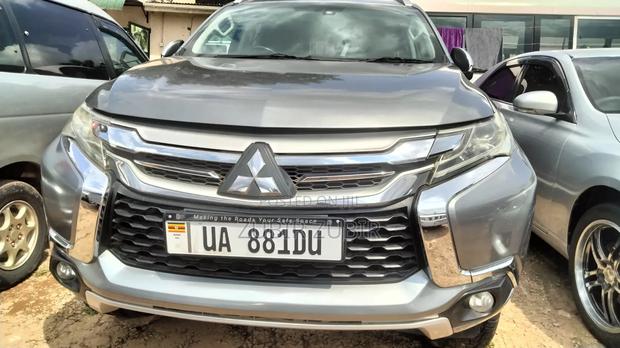 Mitsubishi Pajero 2016 Gray
