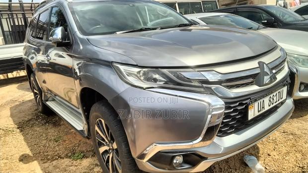 Mitsubishi Pajero 2016 Gray