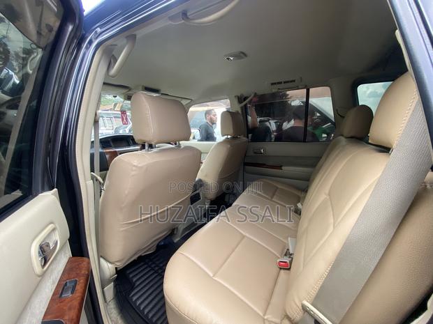 Nissan Patrol 2010 Black
