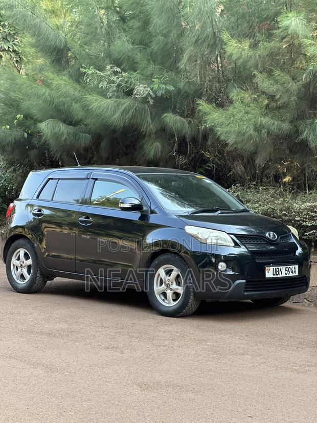 Toyota IST 2010 Black