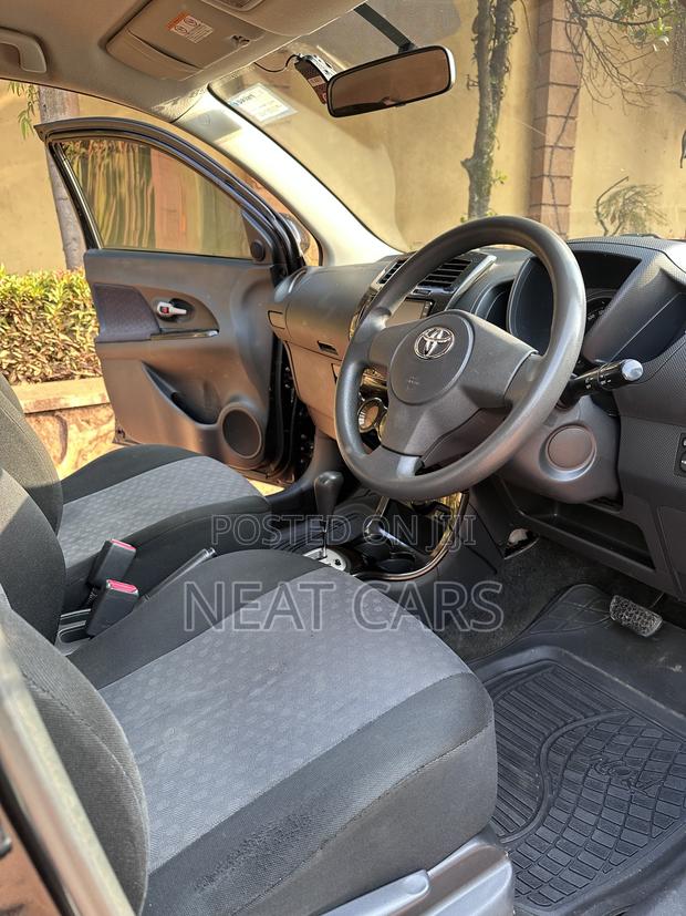 Toyota IST 2010 Black