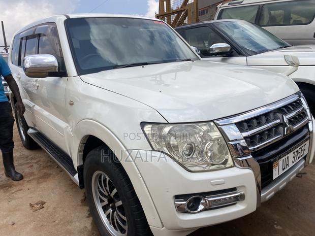 Mitsubishi Pajero 2017 White