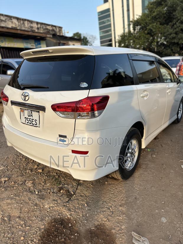 Toyota Wish 2011 White