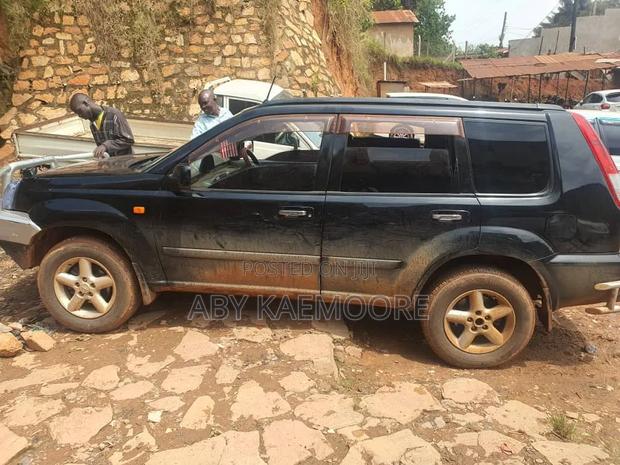 Nissan X-Trail 2006 Black