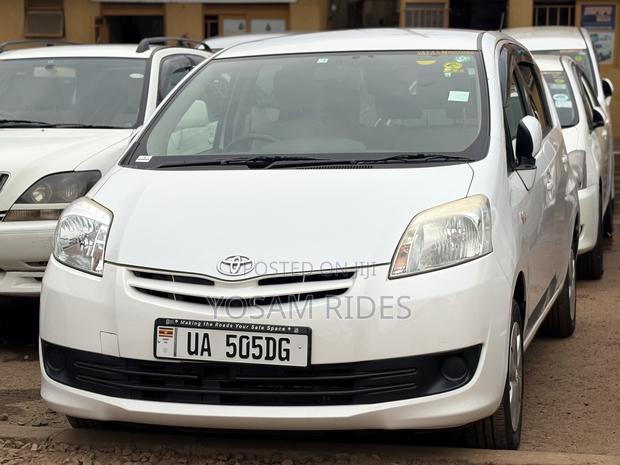 Toyota Passo Sette 1.5 FWD 2009 White