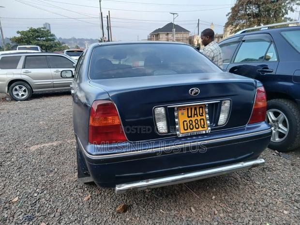 Toyota Progress 2003 Blue