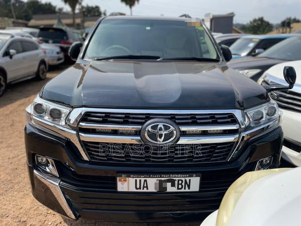 Toyota Land Cruiser 2012 Black