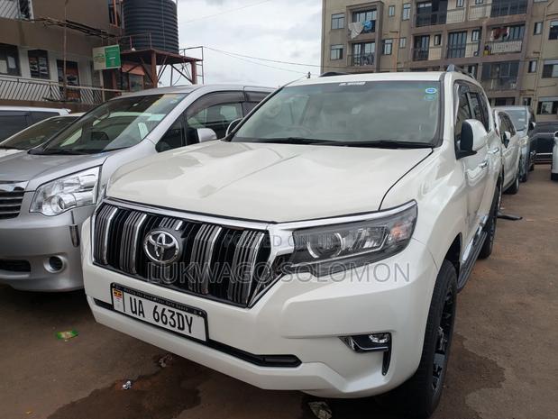 Toyota Land Cruiser Prado 2017 White