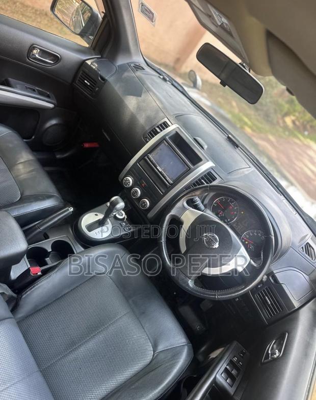 Nissan X-Trail 2012 Gray