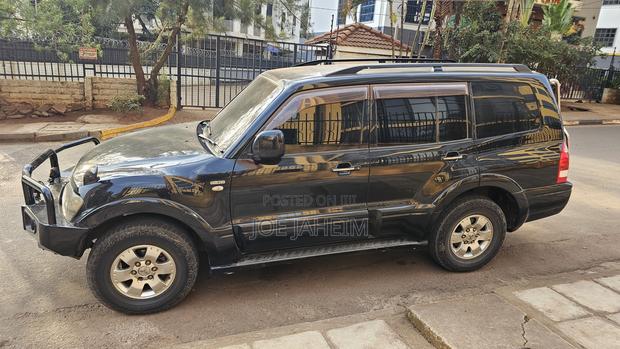 Mitsubishi Pajero 2005 Black