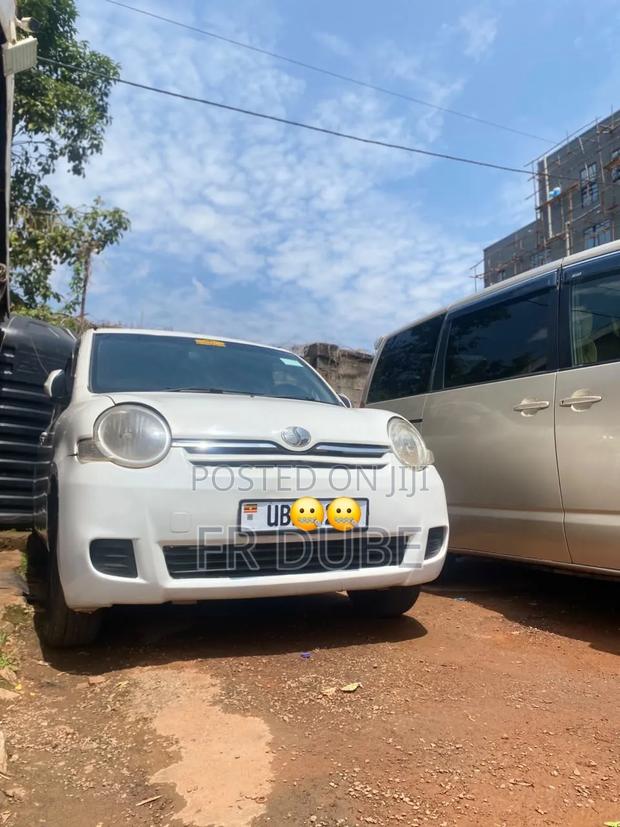 Toyota Sienta 2015 White
