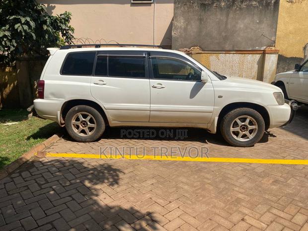 Toyota Kluger 2006 White