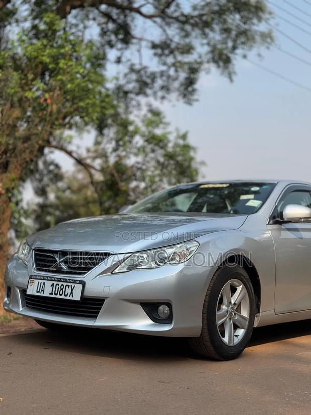 Toyota Mark X 2011 Silver