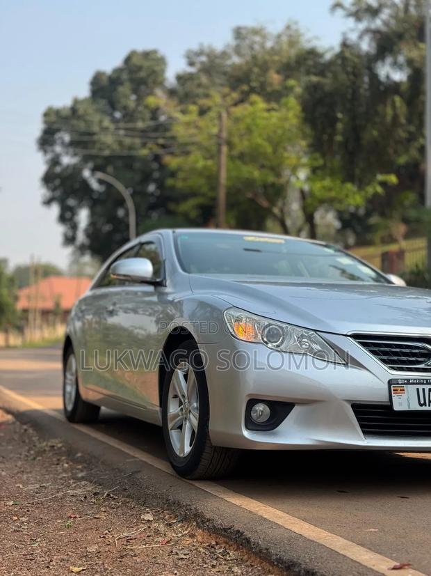 Toyota Mark X 2011 Silver