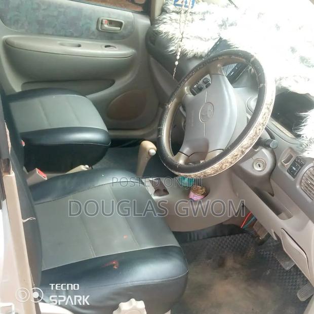 Toyota Corolla Spacio 2000 Silver