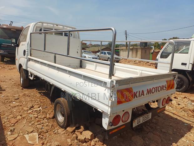 Kia K3000 2018 White