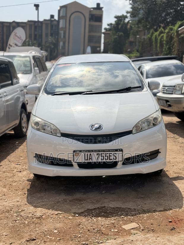 Toyota Wish 2012 White