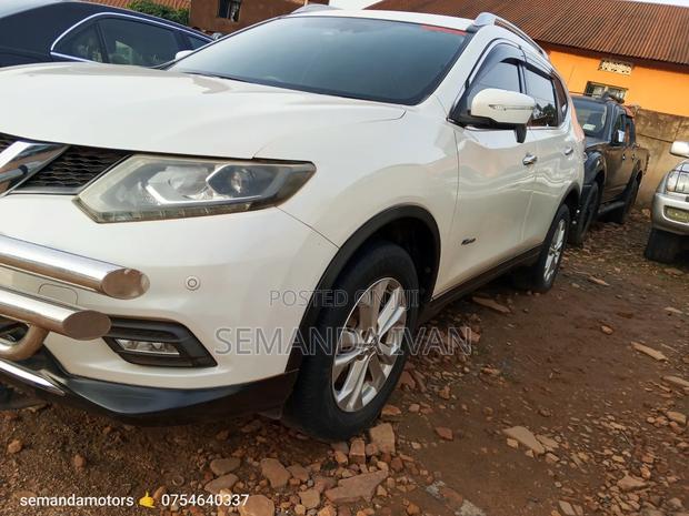 Nissan X-Trail 2017 White