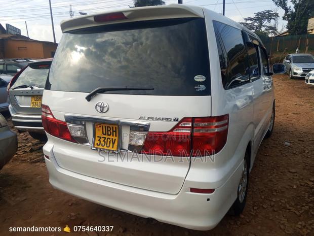 Toyota Alphard 2004 White