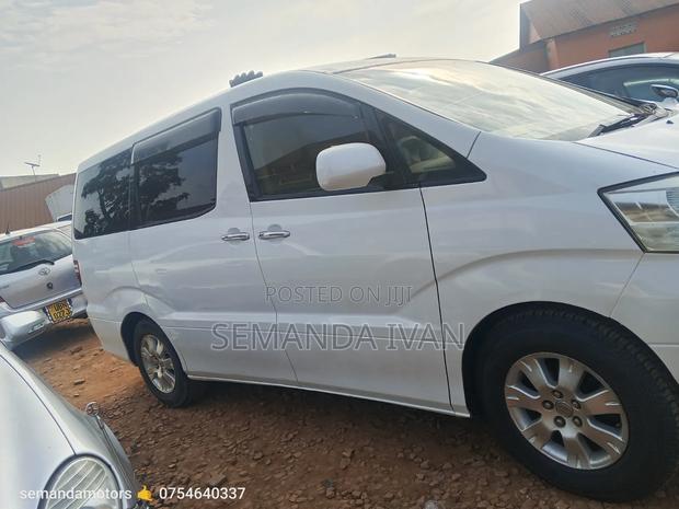 Toyota Alphard 2004 White