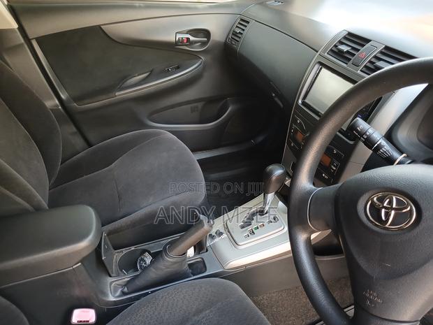 Toyota Corolla Fielder 2010 Silver
