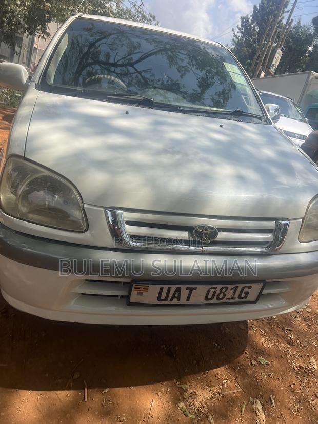 Toyota Raum 1.5 AWD 2000 White
