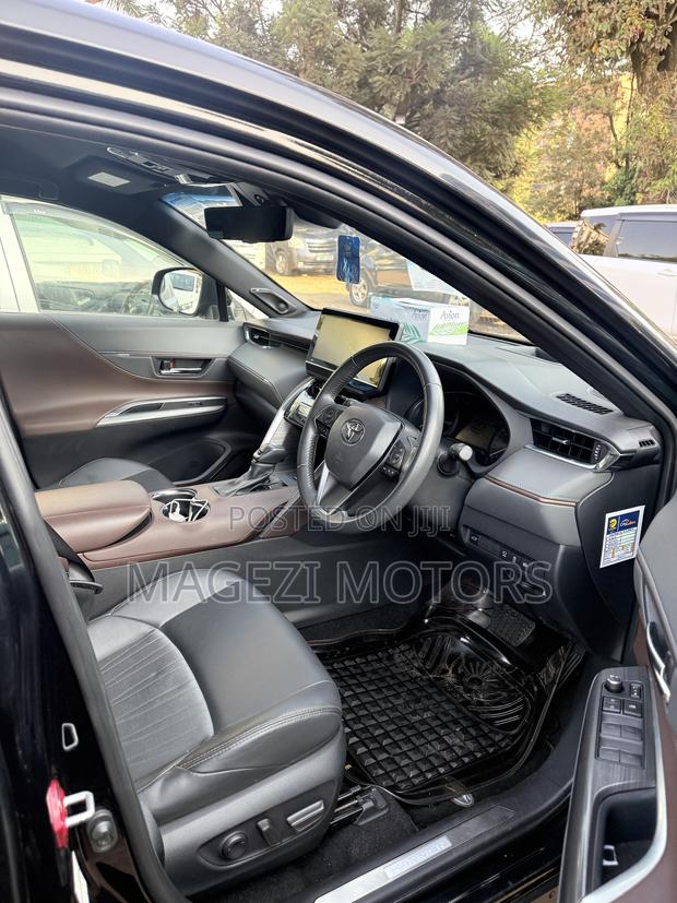 Toyota Harrier 2022 Black