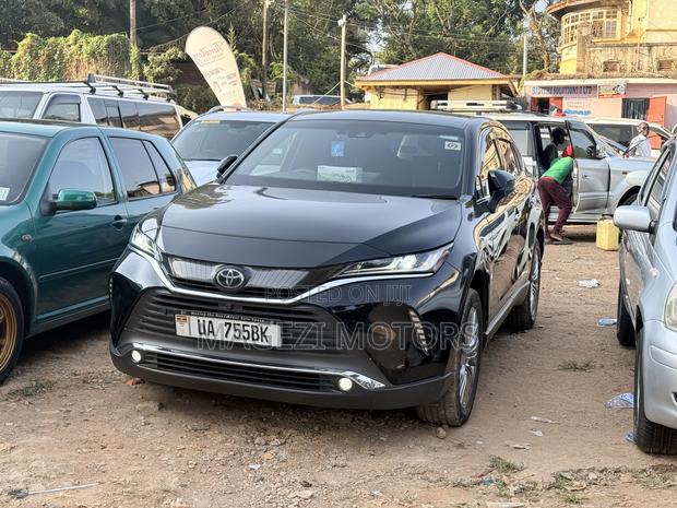 Toyota Harrier 2022 Black