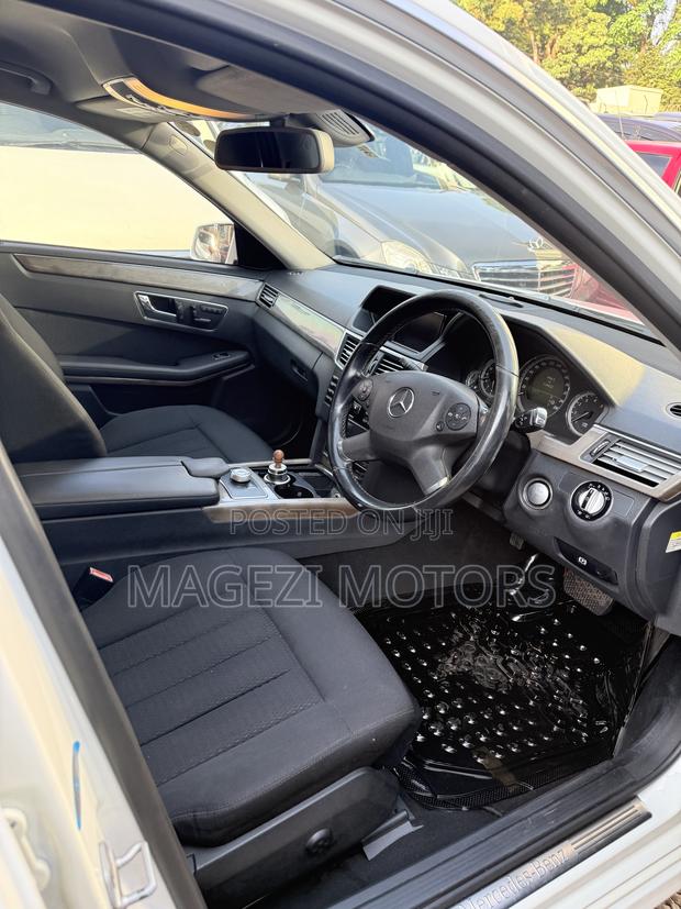 Mercedes-Benz E300 2010 White