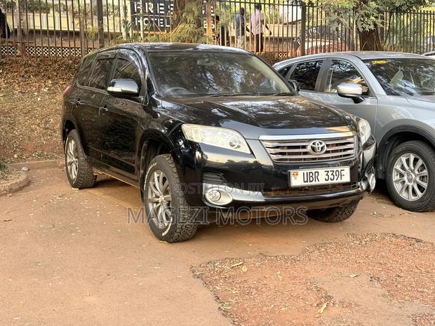 Toyota Vanguard 2010 Black