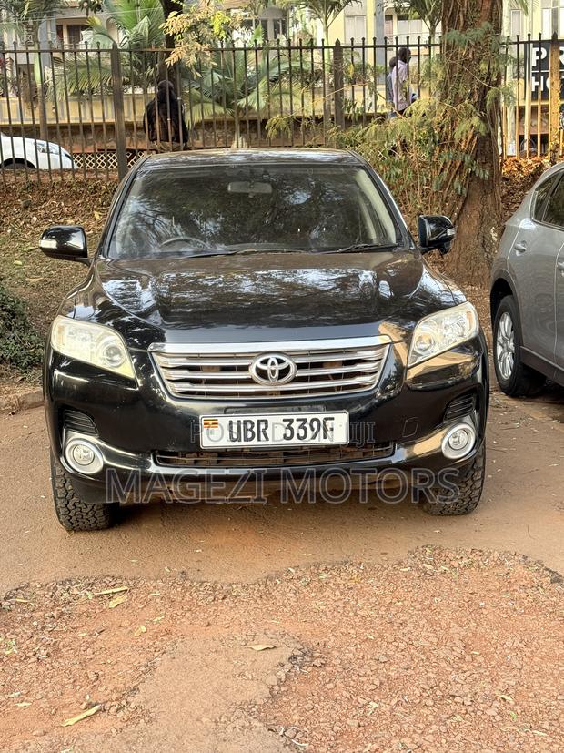 Toyota Vanguard 2010 Black